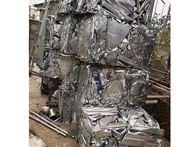 废铁回收